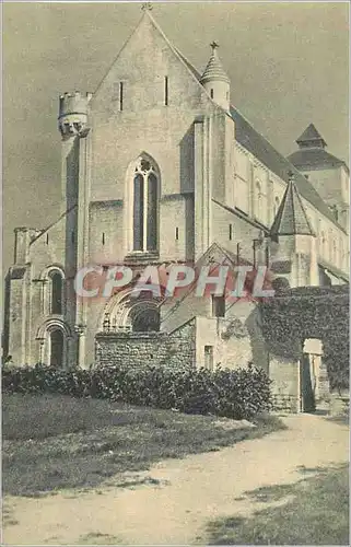 Cartes postales Fontgombault Facade de l'Eglise Abbatiale et Entree du Monastere