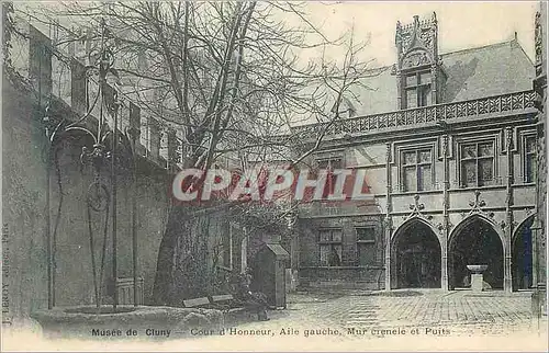 Cartes postales Musee de Cluny Cour d'Honneur Aigle Gauche Mur Crenele et Puits