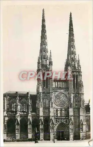 Cartes postales moderne Bordeaux Les Fleches de la Cathedrale