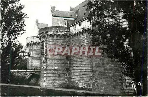Cartes postales moderne Nantes Chateau des Ducs de Bretagne (XVe siecle) les Tours d'Entree