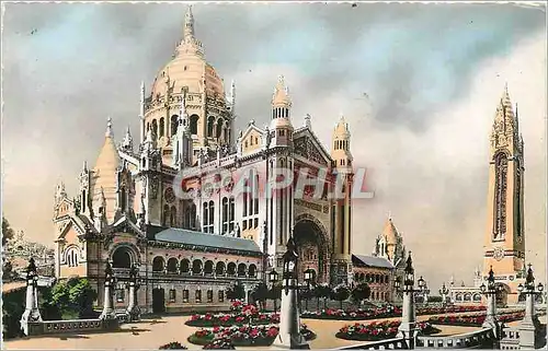 Cartes postales moderne La Basilique de Lisieux Panorama General