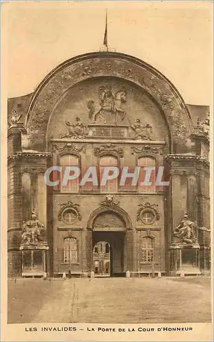 Cartes postales Les Invalides La Porte de la Cour d'Honneur