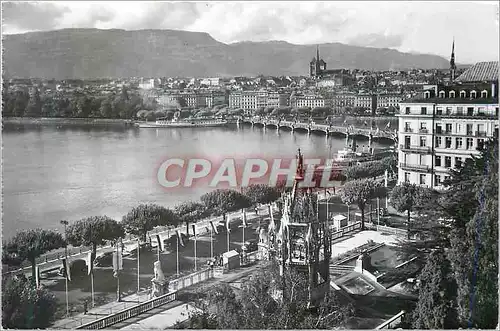 Cartes postales moderne Geneve Monument Brunswick et vue sur la ville