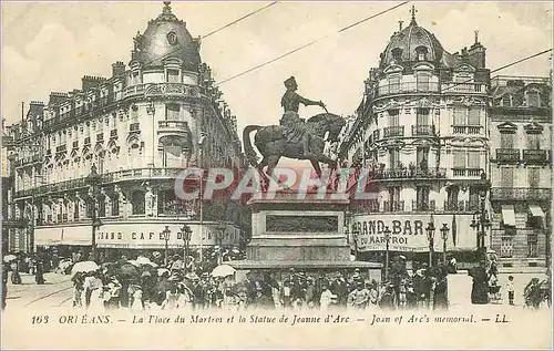Cartes postales Orleans La Place du Martros et la Statue de Jeanne d'Arc