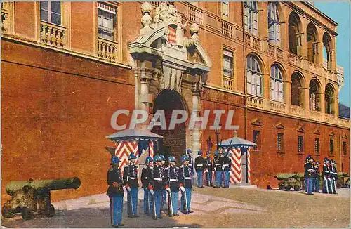 Cartes postales moderne Monaco La Rileve de la Garde devant l'entree du Palais du Prince Militaria