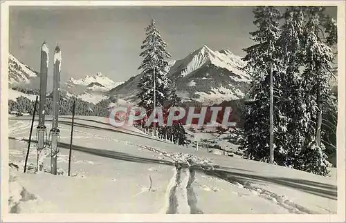 Moderne Karte Leysin Un Paysage d'Hiver avec le Pic Chaussy et Gummfluh Ski