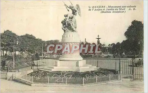 Ansichtskarte AK Angers Monument aux Enfants de l'Anjou et Jardin du Mail