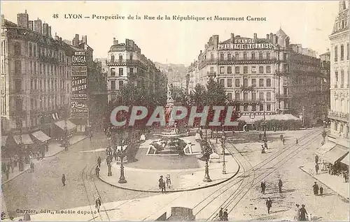 Cartes postales Lyon Perspective de la Rue de la Republique et Monument Carnot