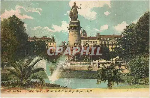 Cartes postales Lyon Place Carnot Le Monument de la Republique