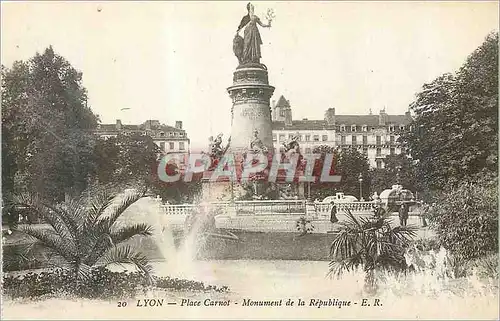 Cartes postales Lyon Place Carnot Le Monument de la Republique