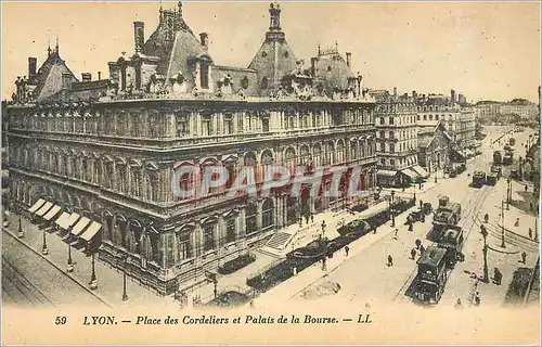 Cartes postales Lyon La Place des Cardeliers et Palais de la Bourse Tramway