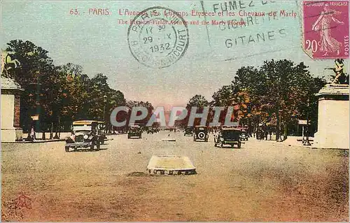 Cartes postales Paris L'Avenue des Champs Elysees et les Chevaux de Marly