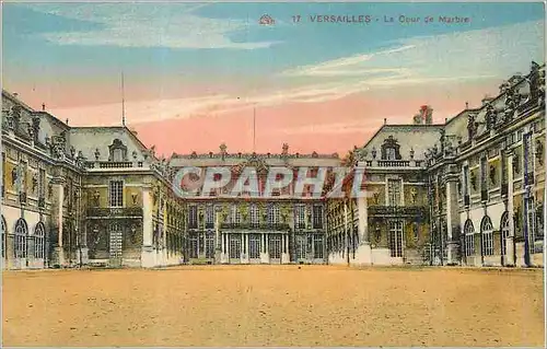 Cartes postales Versailles La Cour de Marbre