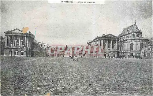 Cartes postales Versailles Cour de Marbre