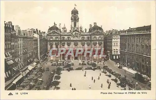 Cartes postales Lyon Place des Terreaux et l'Hotel de Ville