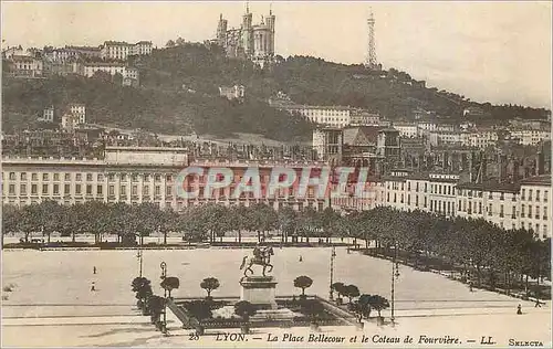 Cartes postales Lyon La Place Bellecour et le Coteau de Fourviere