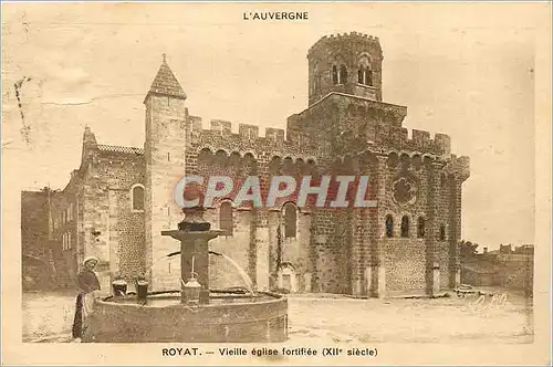 Ansichtskarte AK Royat L'Auvergne Vieille Eglise Fortifiee (XIIe Siecle)