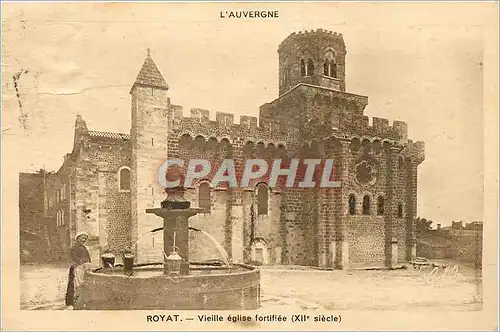 Cartes postales Royat L'Auvergne Vieille Eglise Fortifiee (XIIe Siecle)