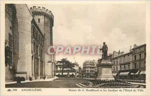 Cartes postales Angouleme Statue de J Bouillaud et les Jardins de l'Hotel de Ville