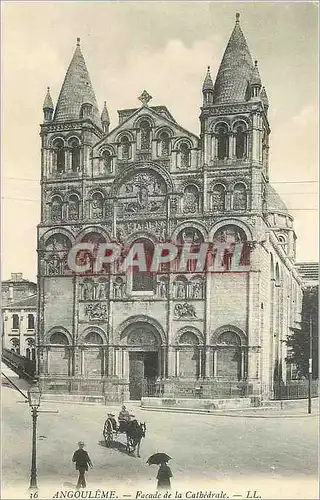 Ansichtskarte AK Angouleme Facade de la Cathedrale