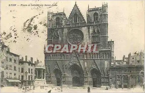 Cartes postales Lyon Place et Cathedrale Saint Jean