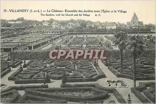 Cartes postales Villandry (I et L) Le Chateau Ensemble des Jardins avec l'Eglise et le Village