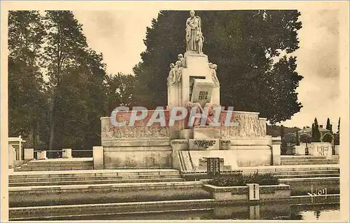 Cartes postales Vierzon (Cher) Le Monument aux Morts