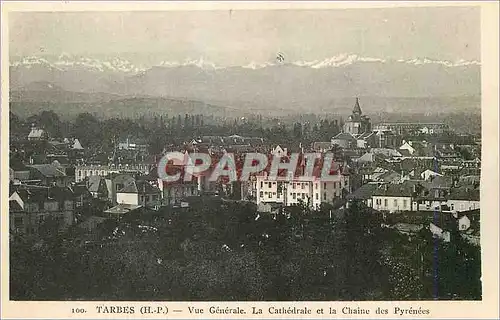 Ansichtskarte AK Tarbes (H P) Vue Generale La Cathedrale et la Chaine des Pyrenees