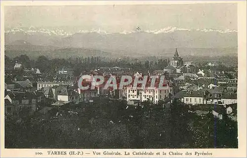Cartes postales Tarbes (H P) Vue Generale La Cathedrale et la Chaine des Pyrenees