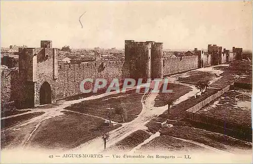 Cartes postales Aigues Mortes Vue d'Ensemble des Remparts