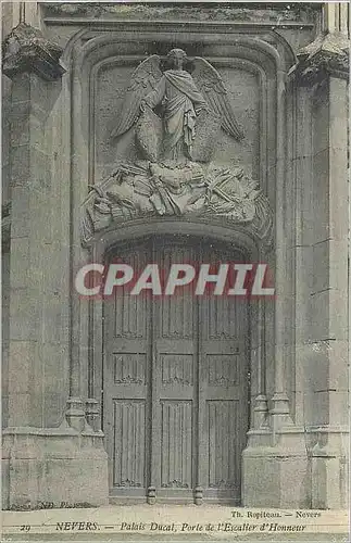 Ansichtskarte AK Nevers Palais Ducal Porte de l'Escalier d'Honneur