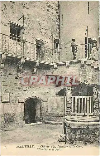 Ansichtskarte AK Marseille Chateau d'If Interieur de la Cour L'Escalier et le Puits