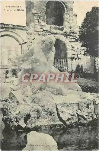 Cartes postales Arles Statue de Niobe