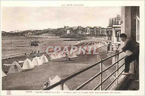 Ansichtskarte AK Saint Jean de Luz Apercu sur la place prise des Arcades du Casino