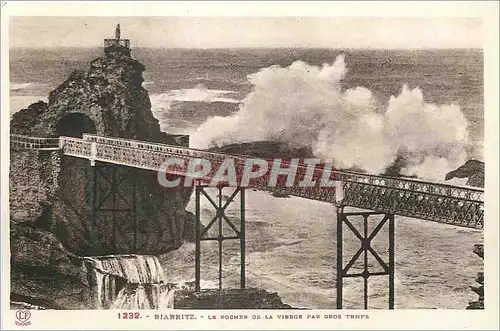 Cartes postales Biarritz Le Rocher de la vierge par Gros Temps
