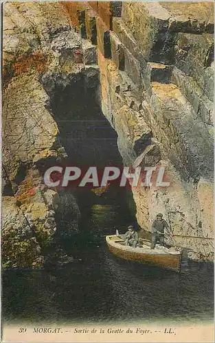 Cartes postales Morgat Sortie de la Grotte du Foyer Peche