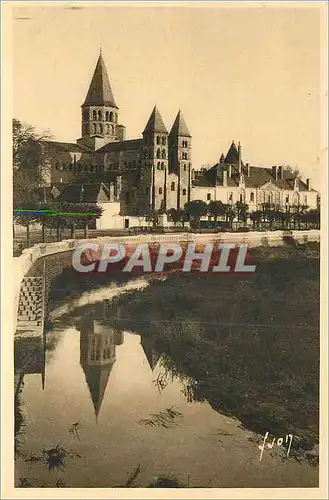 Cartes postales Paray Le Monial (Saone et Loire) Basilique du Sacre Coeur Consacree en l'an 1004