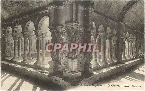 Cartes postales Cathedrale Saint Trophime Le Cloitre