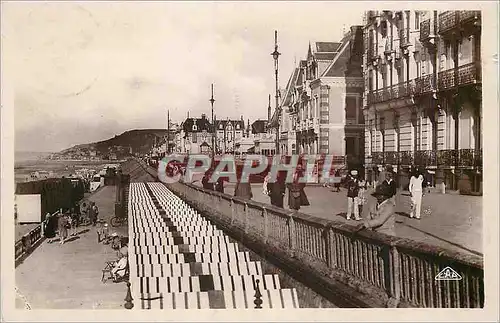 Cartes postales moderne Cabourg Boulevard des Anglais et la Plage