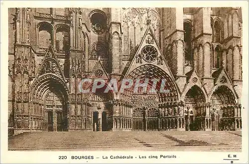 Cartes postales Bourges La Cathedrale Les Cinq Portails