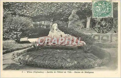 Cartes postales Vire (Calvados) Jardin de l'Hotel de Ville Statue de Matignon