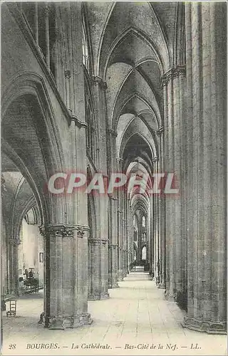 Ansichtskarte AK Bourges La Cathedrale Bas Cote de la Nef