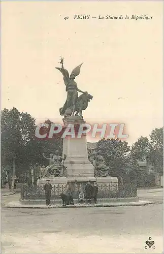 Ansichtskarte AK Vichy La Statue de la Republique Enfants Chien