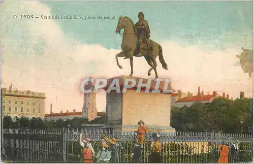 Ansichtskarte AK Lyon Statue de Louis XIV Place Bellecour Enfants