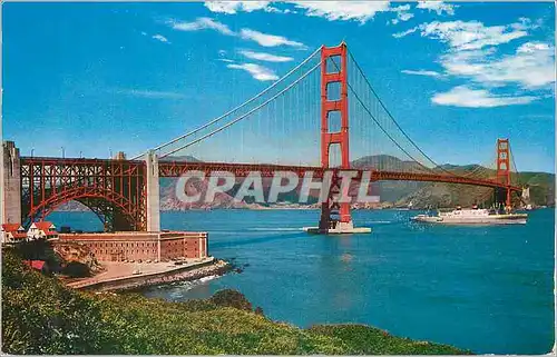 Cartes postales moderne Golden Gate Bridge Connecting San Francisco with Marin County in California