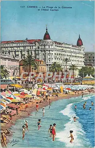 Cartes postales Cannes La Plage de la Croisette et l'Hotel Carlton