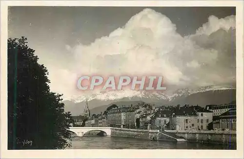 Cartes postales moderne Grenoble (Isere) La Douce France Les Rives de l'Isere et les Alpes