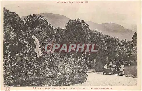 Ansichtskarte AK Luchon Les Pyrenees Centrales Statue de la Vallee du Lys et Lac des Quinconces