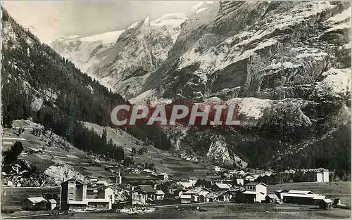 Cartes postales moderne Pralognan la Vanoise (Savoie) (Alt 1430 m) Vue Generale et l'Aiguille de l'Arcellin (Alt 2720 m)