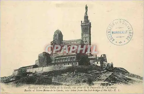 Cartes postales Marseille Basilique de Notre Dame de la Garde vue prise de la Passerelle de l'Ascenseur
